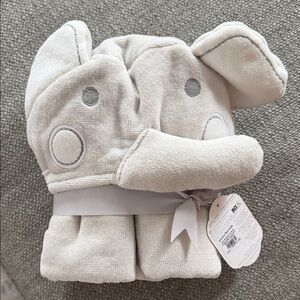 Pottery Barn Adorable Cream Elephant Hooded Towel for Kids